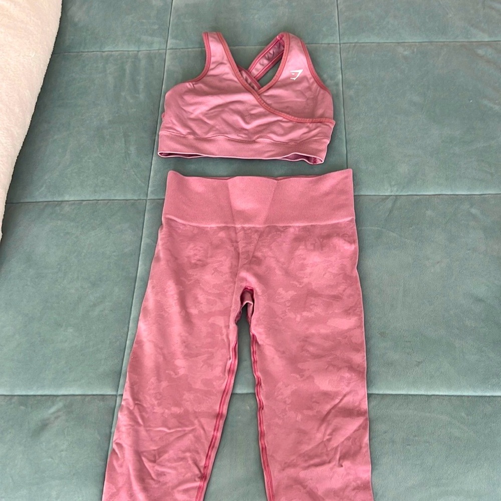 Gymshark - Small Racer Back Sports Bra